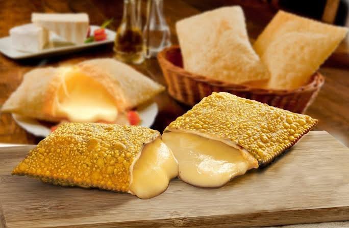 PASTEL DE QUEIJO